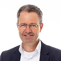 Dr. Patrick Pertsch – Managing Director PI Ceramic