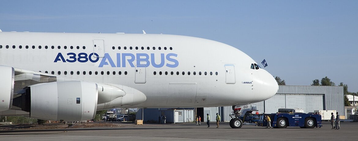 空客A380采用电动机构来开启和关闭大型舱门（图片来源：空客）