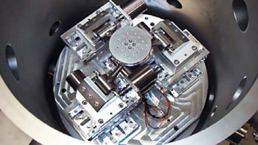 Cryo Sample Positioning with SpaceFAB Cryo Sample Positioning with SpaceFAB